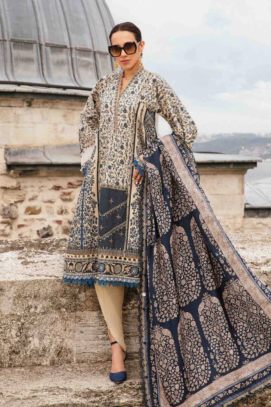 03-Piece Lawn Suit With Chikankari Embroidery - Unstitched