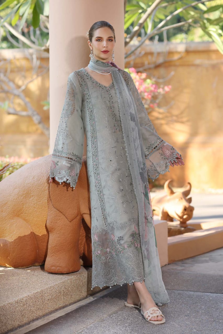 03-Piece Lawn Suit With Heavy Embroidery – Unstitched